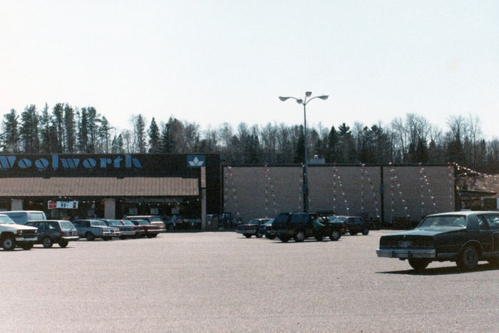 Marquette Mall - From Marquette Mall Memories Facebook (newer photo)